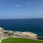 Seafront Elegance With Pool