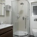 Apartmán Seafront Elegance With Pool *