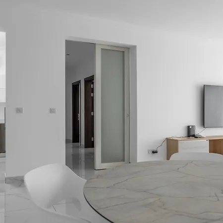 Апартаменты Seafront Elegance With Pool