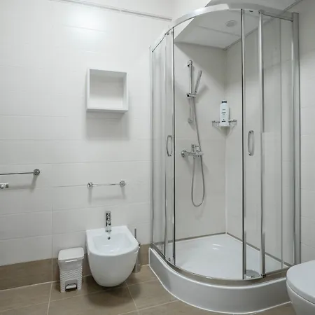 Seafront Elegance With Pool